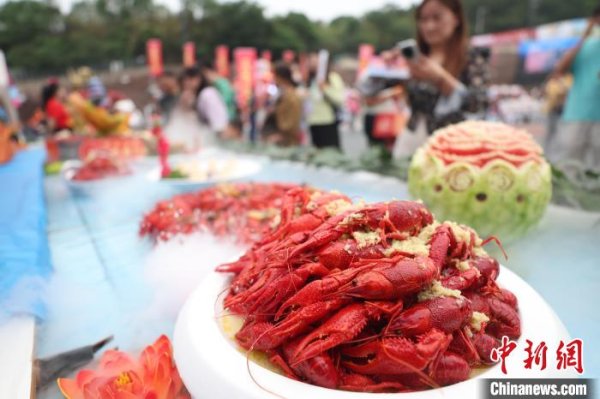 扬帆配资 “苏超”遇上小龙虾 江苏盱眙“燃”动夏日消费活力